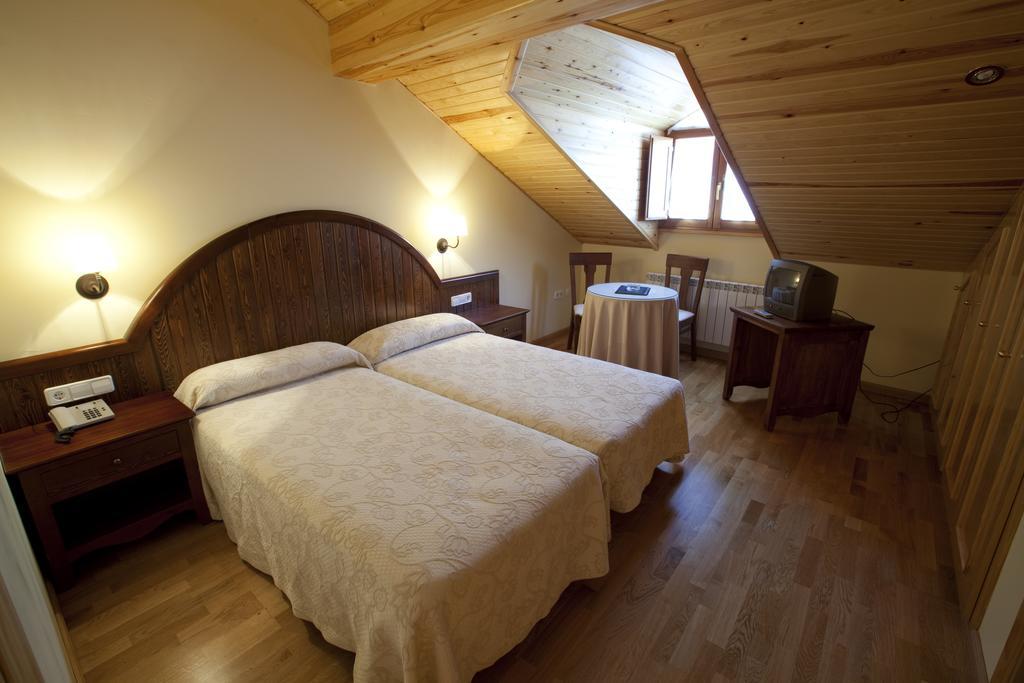 Hotel Estanys Blaus Таваскан Екстер'єр фото